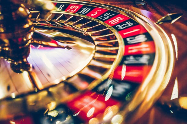 kapal win69 platform showing football betting, live casino, and slot games on mobile